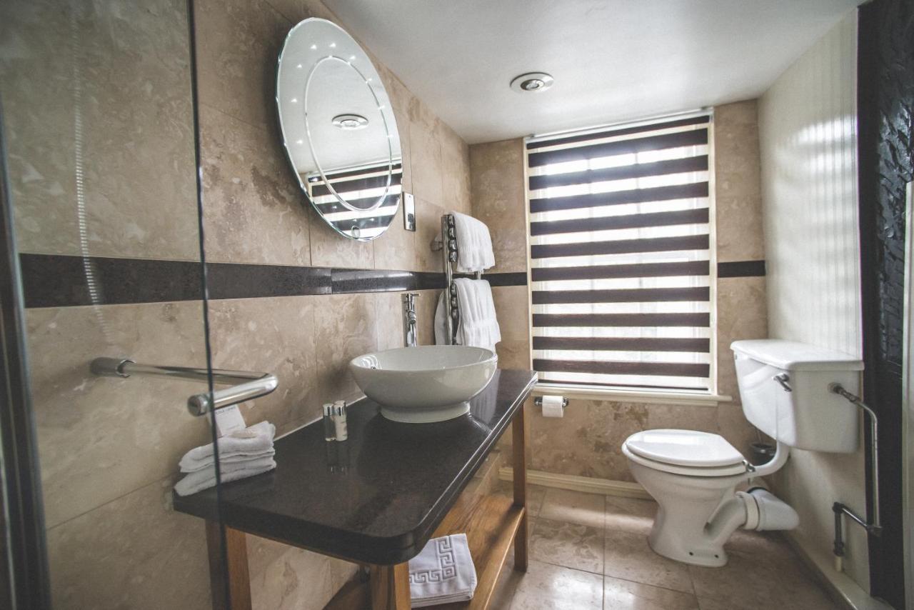 Bed and Breakfast Jeakes House Рай Экстерьер фото Bathroom